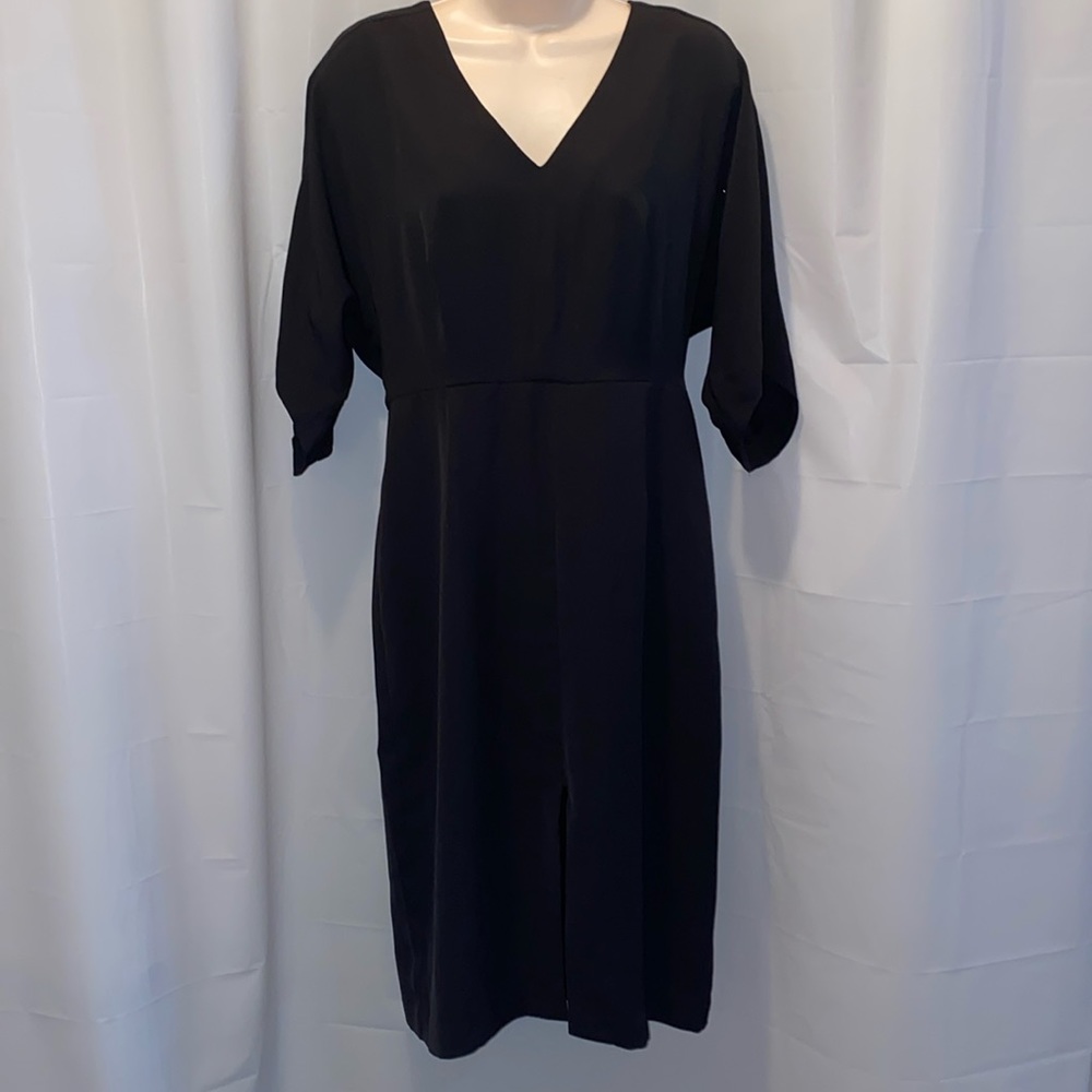 Banana Republic Factory Knee Length Sheath Dress NWT Black size 4